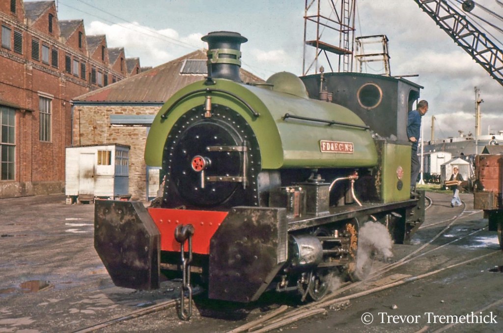 This image has an empty alt attribute; its file name is hawthorn-leslie-3597-at-falmouth-docks-october-1977.jpg