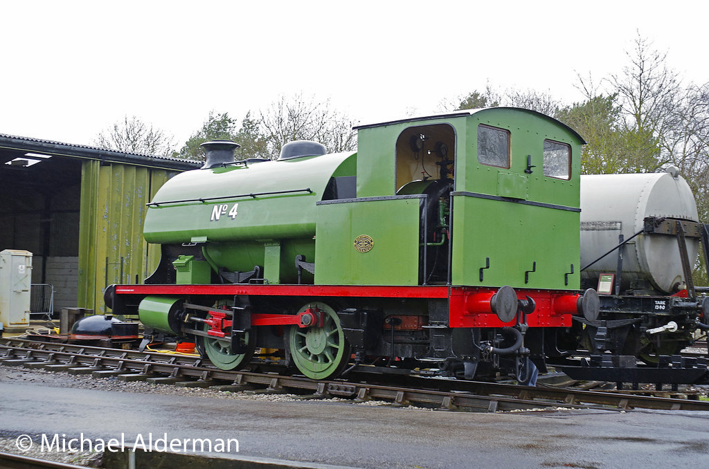 This image has an empty alt attribute; its file name is hl-3717-at-the-buckinghamshire-railway-centre-march-2019.jpg