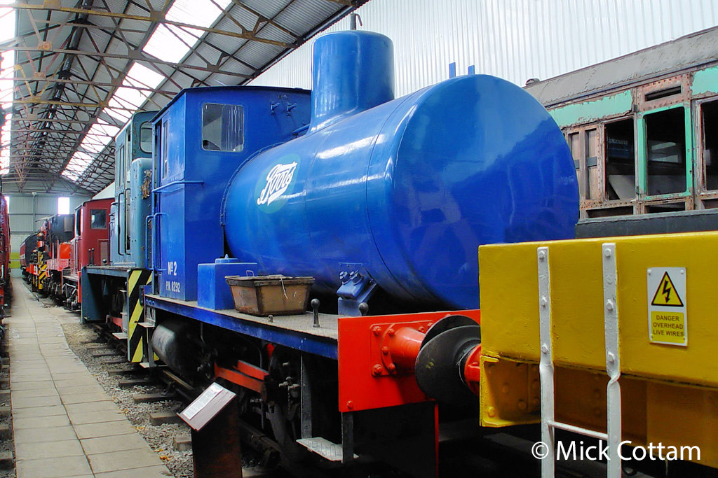 This image has an empty alt attribute; its file name is andrew-barclay-2008-at-the-ribble-steam-railway-march-2010.jpg
